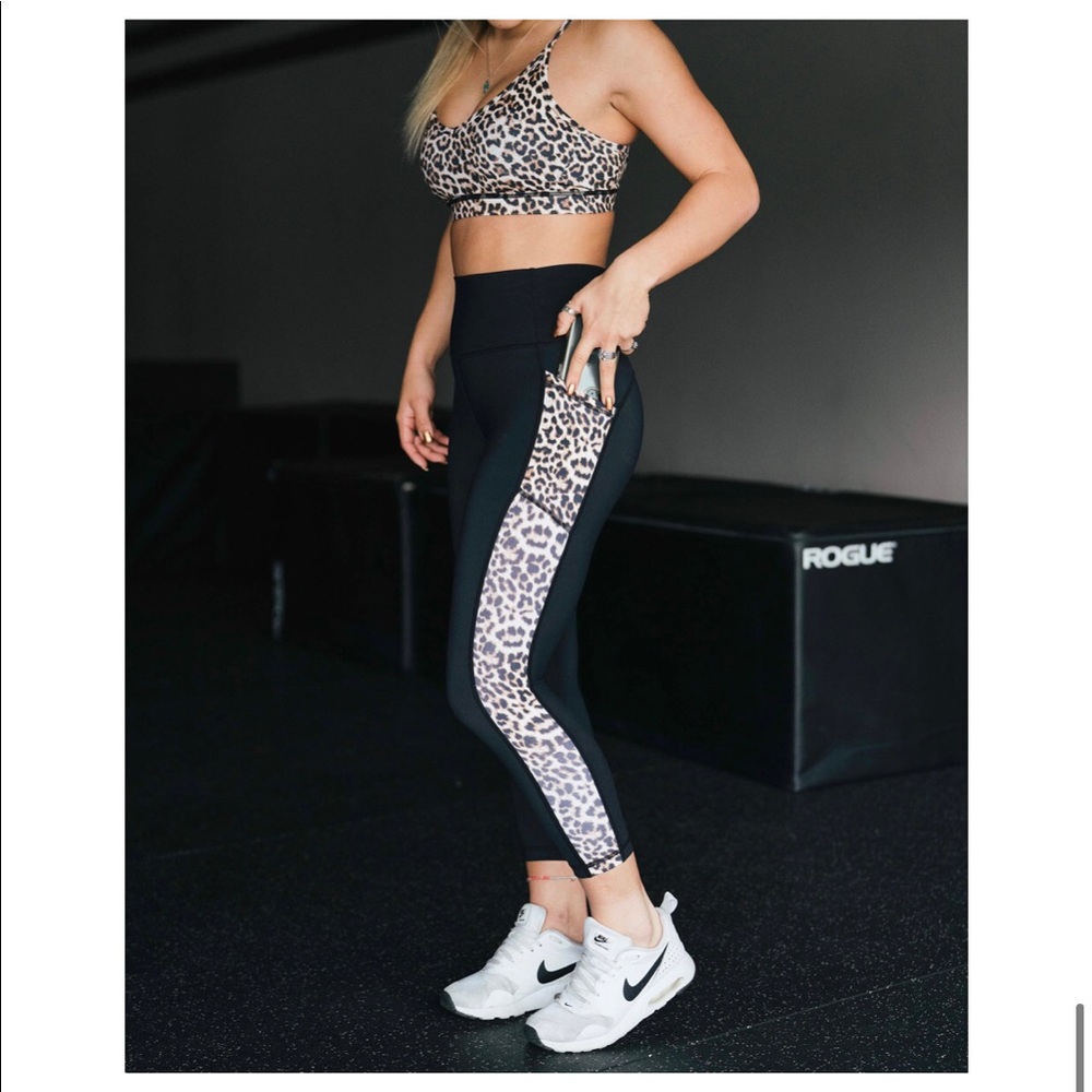 NWT ZYIA Leopard Pocket Brilliant Hi Rise Capri